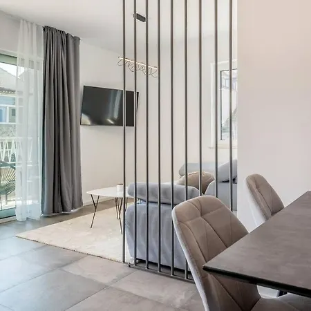 Apartment New Luce With Balcony And Free Parking