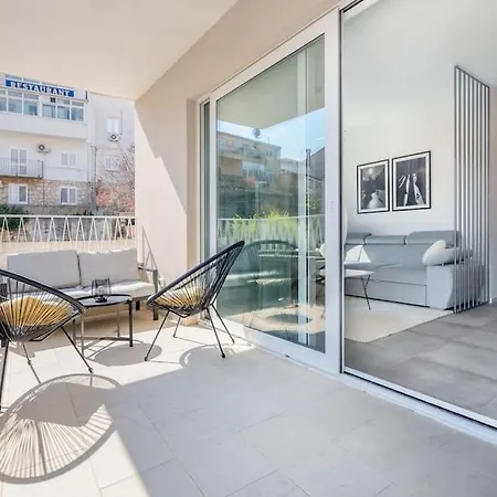 아파트 New Luce With Balcony And Free Parking *